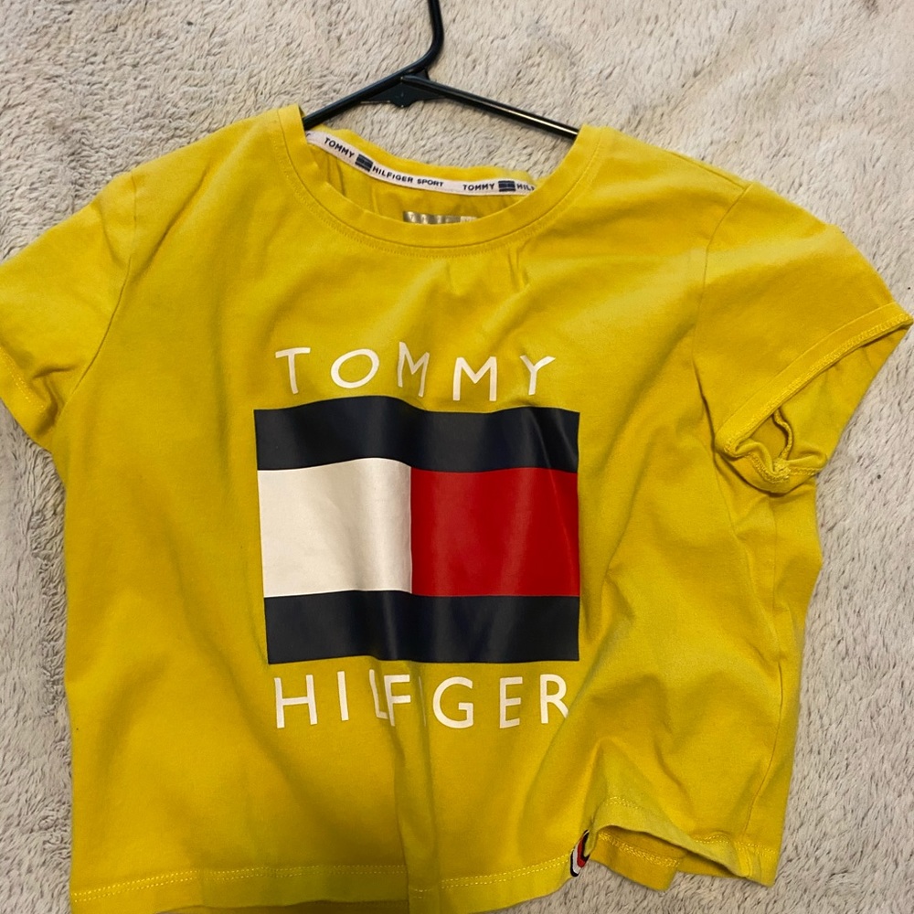 Sports crop top